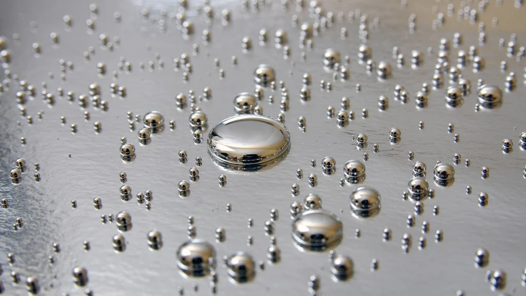 The Quantum Secret Behind Mercury's Liquid State
