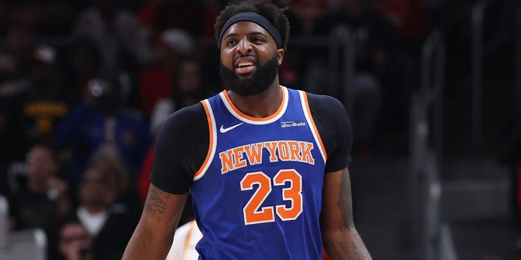 Knicks' Mitchell Robinson Suffers Broken Finger Ahead of NBA Finals