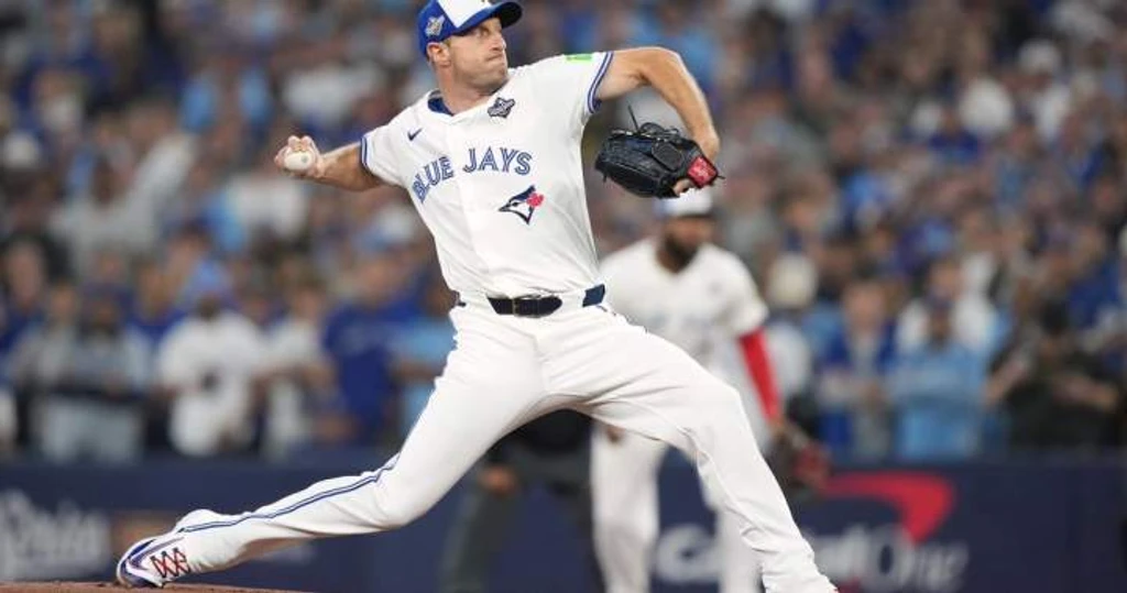 Max Scherzer Returns to Toronto Blue Jays on $3 Million, 1-Year Deal