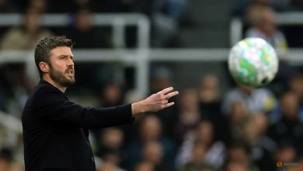 Manchester United Eyes Resurgence After First Loss Under Carrick