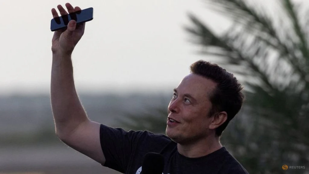 Elon Musk Denies SpaceX AI Handset Prototype Report