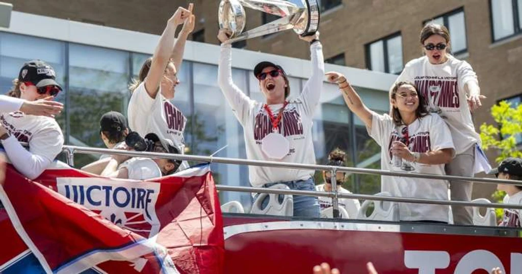 Montreal Victoire Celebrate PWHL Walter Cup Win with Downtown Parade
