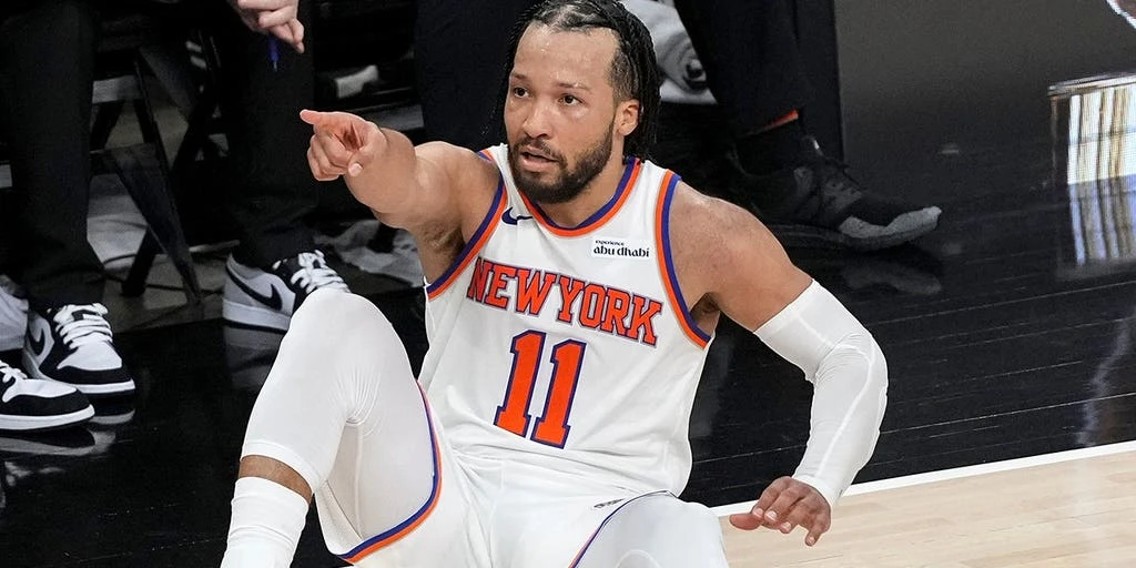 NBA Probes Courtside Fans for Vulgar Taunts at Knicks' Brunson