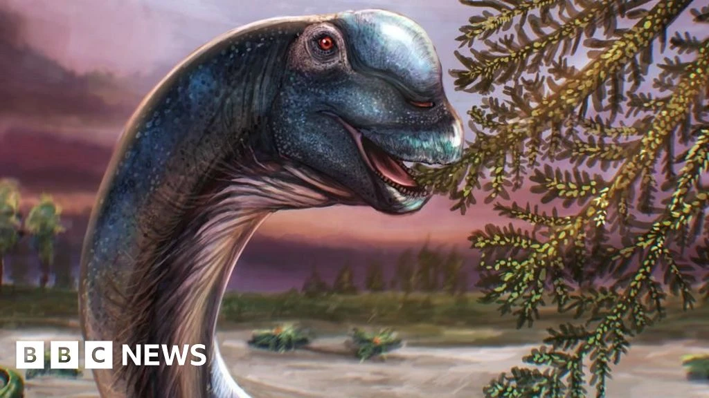 New Giant Dinosaur Nagatitan Discovered in Thailand