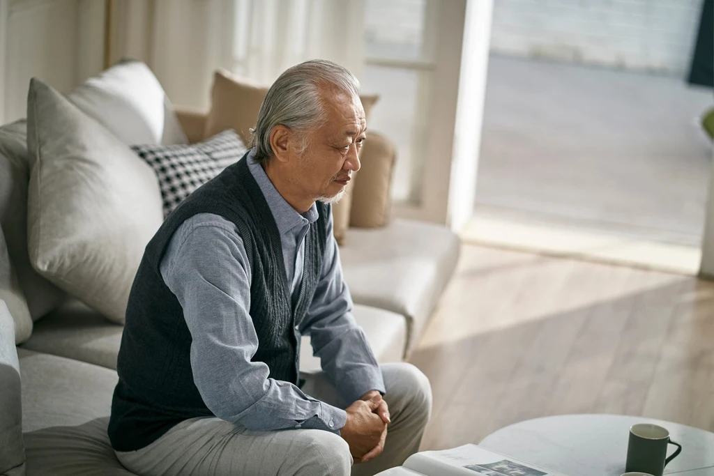 Being Unmarried Linked to Higher Cancer Risk