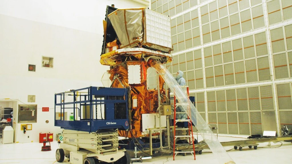 NASA's Swift Satellite Faces Rescue Mission Against Time