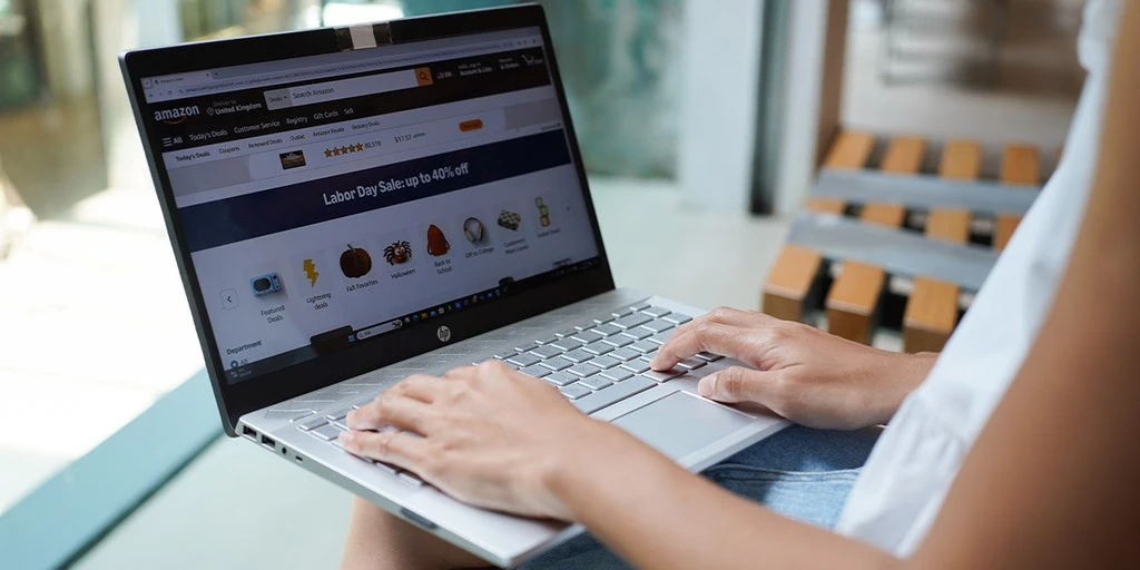 Amazon Deploys AI That Transforms Text Descriptions Into Shoppable Images