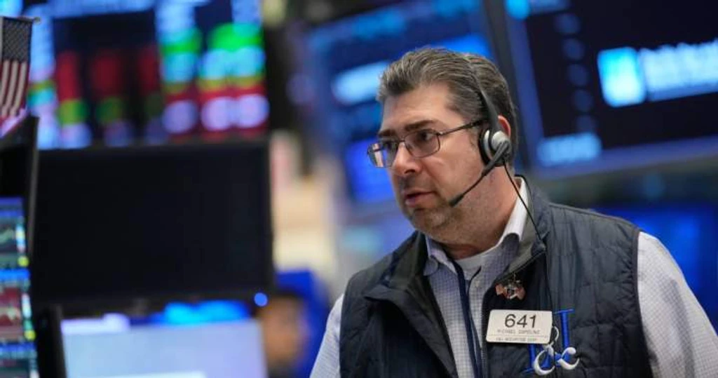 Stocks Rally as Trump Delays Iran Strikes, Oil Prices Tumble