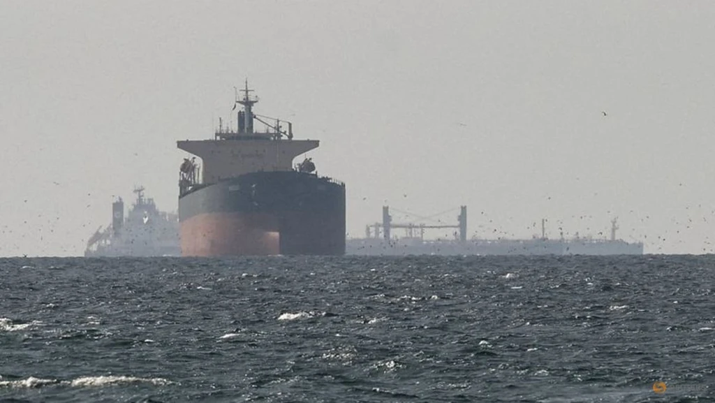 Oil Prices Whipsaw Amid Middle East War and Sanctions Shift