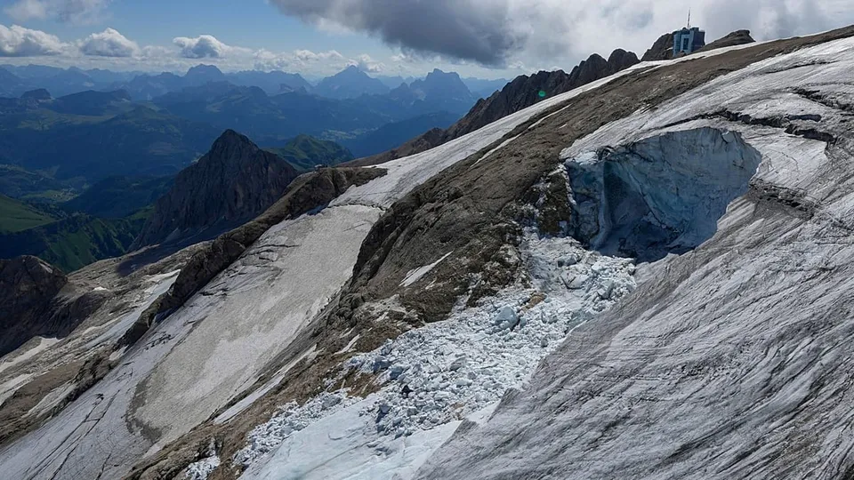 Olympic Skiers Sound Alarm on Melting Glaciers: A 'Dangerous Trend'