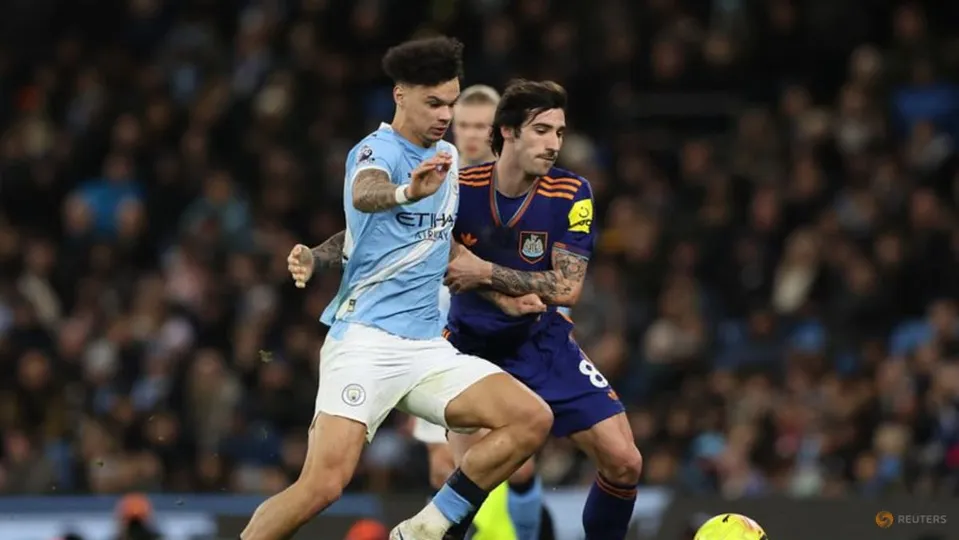Man City Closes Gap on Arsenal with O'Reilly Brace