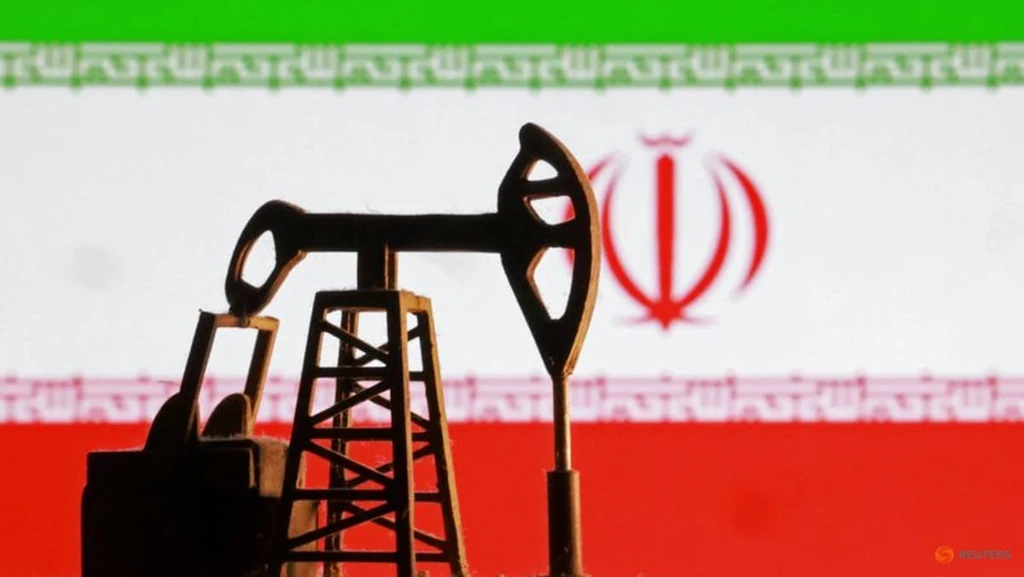 Oil Prices Near 7-Month Highs Amid US-Iran Tensions