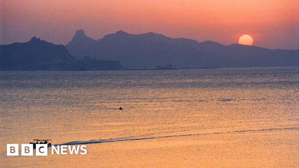 Somali Pirates Hijack Oil Tanker MT Eureka Off Yemen Coast