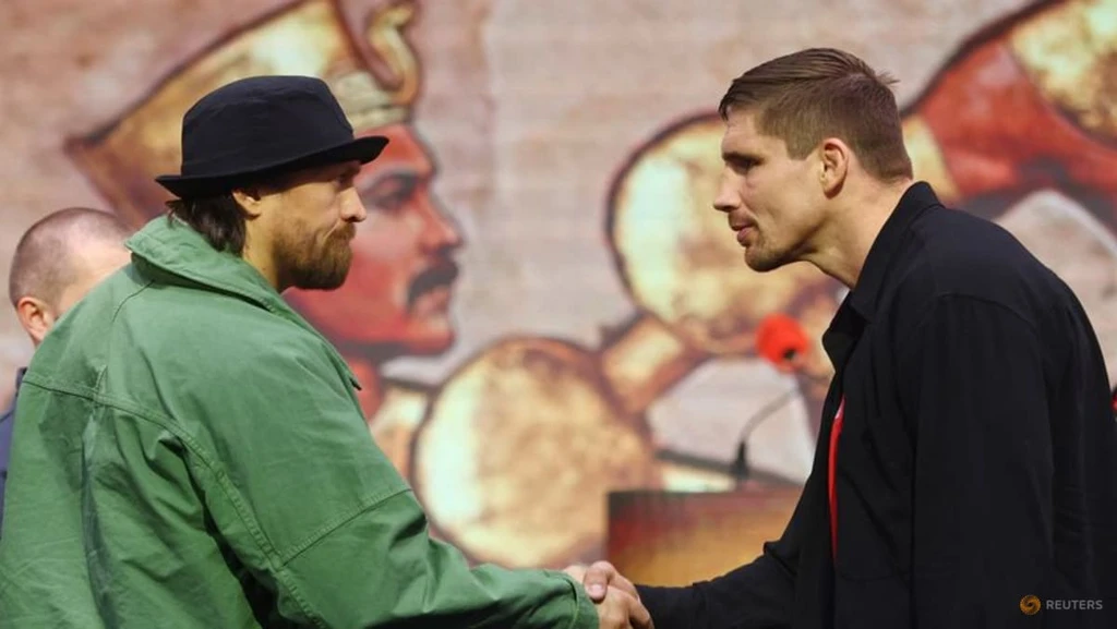 Usyk Defends Fight Against Kickboxer Verhoeven