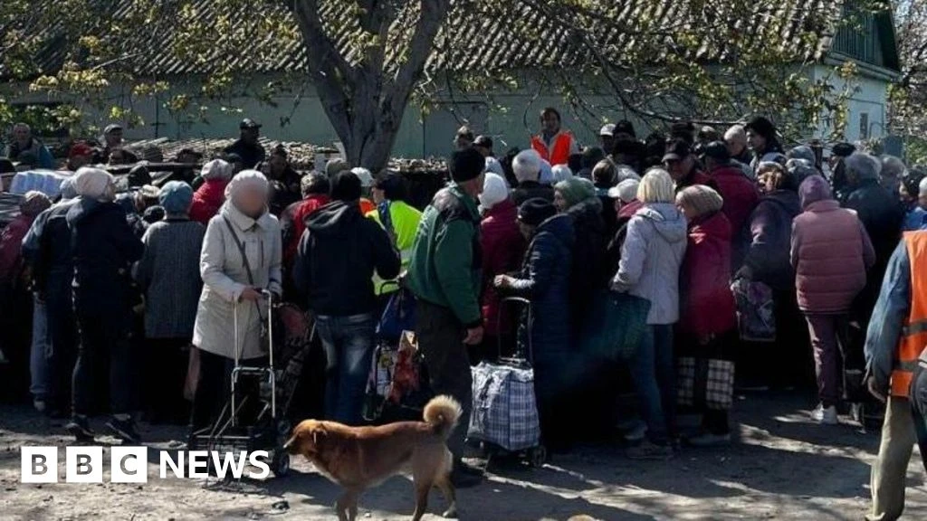Trapped in Oleshky: Civilians Endure Siege on Ukraine's 'Road of Death'