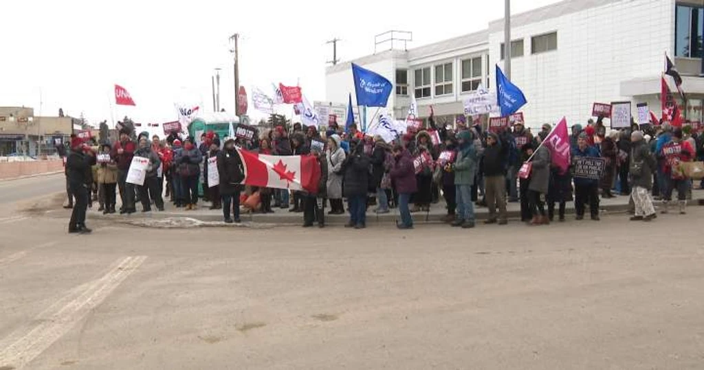 Protesters Warn Alberta’s Health Bill Threatens Canada’s Public System