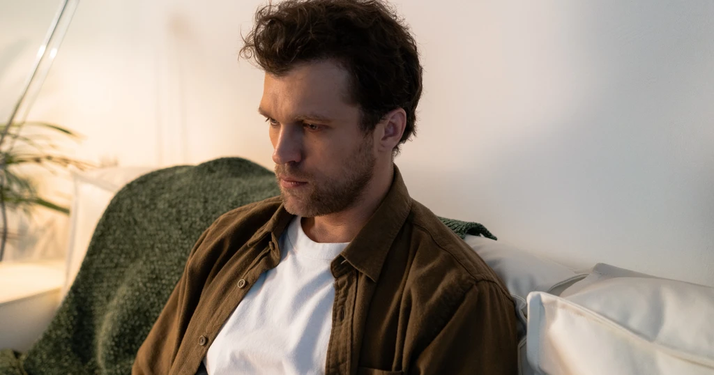 The Unseen Burden: How 'Performing' Contentment Hides Deep Unhappiness in Men