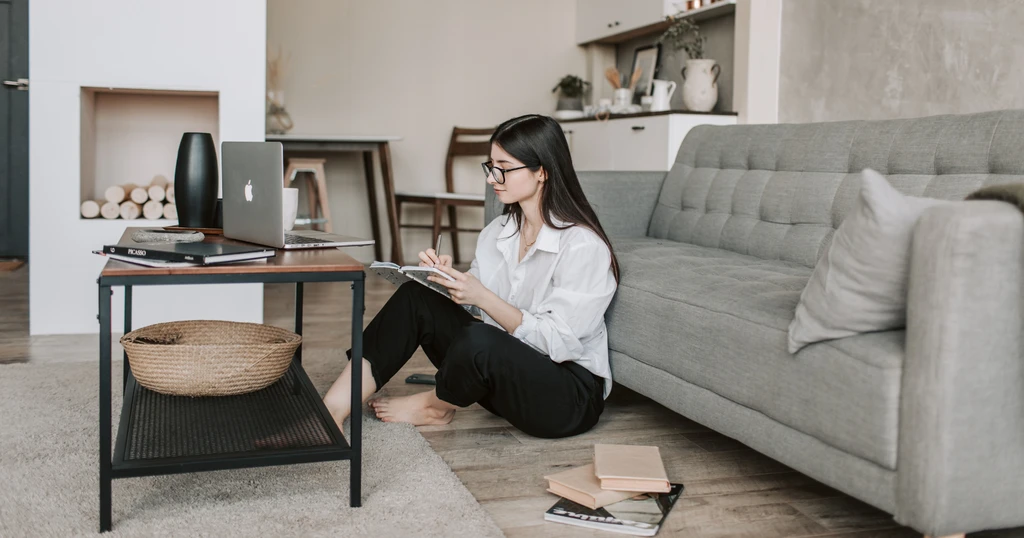 Your Home's "Comfort Room" Unveils Deep Attachment Needs, Psychology Reveals