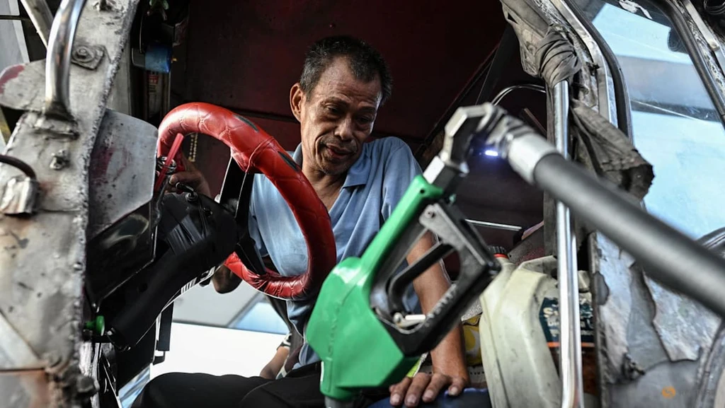 Philippines Adopts Four-Day Work Week Amidst Soaring Oil Prices