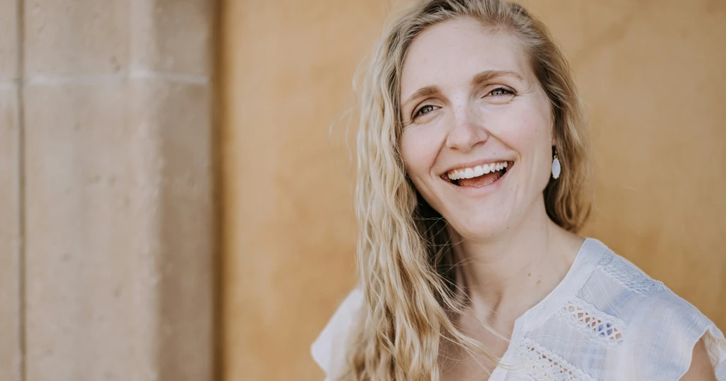 Psychology Says Kindness Forged in Hardship Is a Hidden Strength