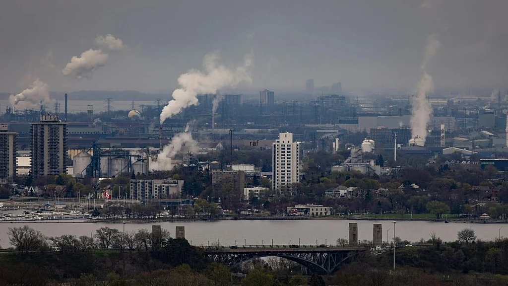 Pollution Linked to Rising Mental Health Crisis, EU Agency Warns