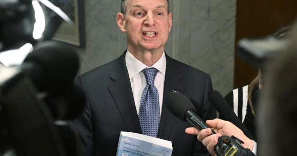 Quebec Finance Minister Unveils Sober Budget Ahead of Leadership Transition