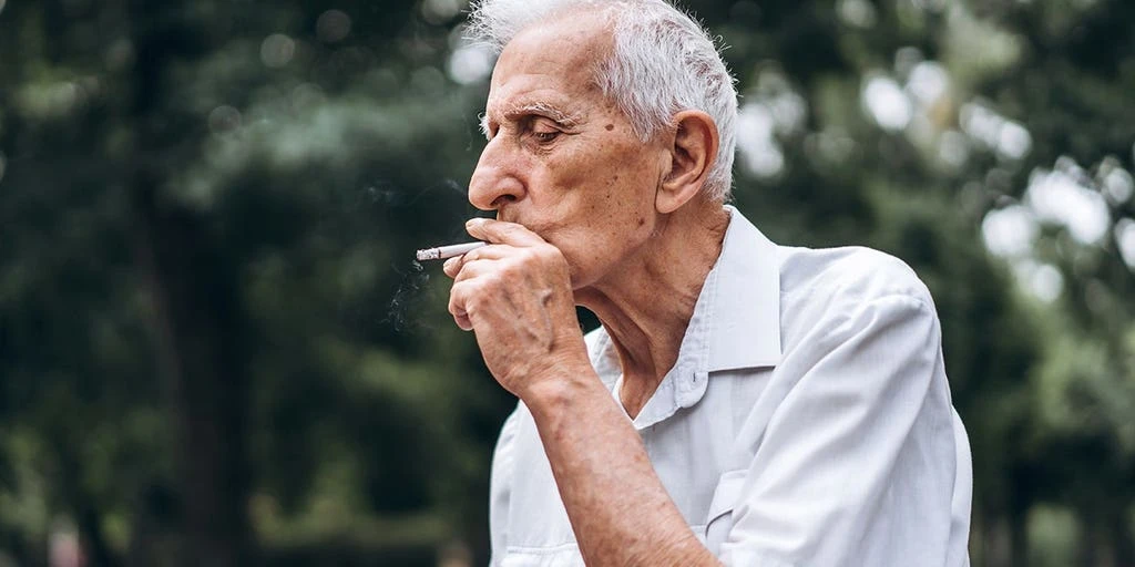 Quitting Smoking May Lower Dementia Risk, Study Finds