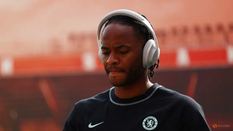 Sterling Debuts for Feyenoord in Dutch League Victory