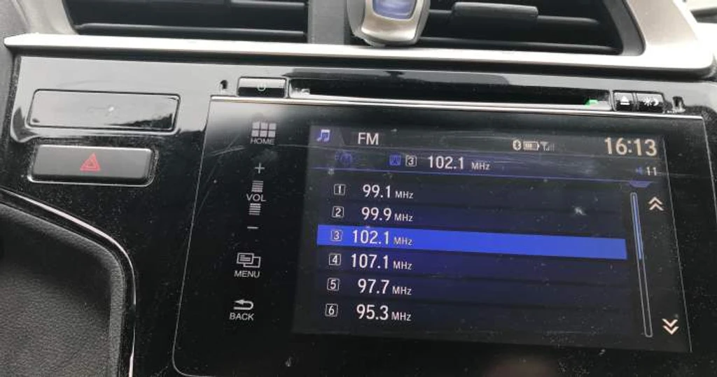 Auto Makers Push to Replace Free Car Radio with Paid Subscriptions