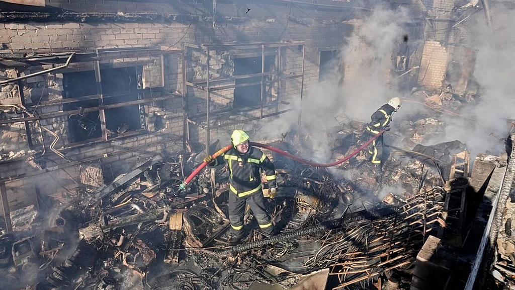 Kyiv Region Hit by Russian Strikes: Four Dead Amid War in Middle East