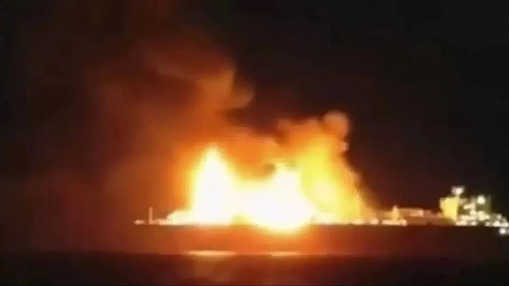 Russian LNG Tanker Sinks Off Libya After Explosions