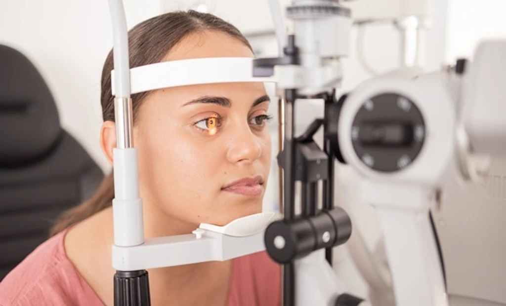 AI-Driven Retinal Imaging Reveals Links to Cardiovascular and Neurodegenerative Diseases
