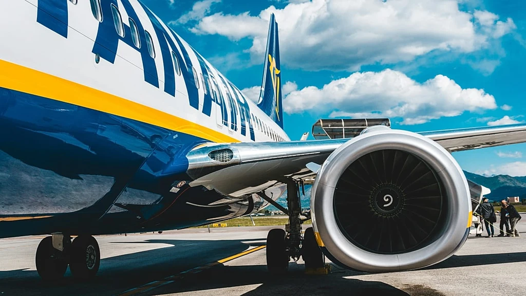 UK Regulators Probe Ryanair Family Seating Fees for Unfair Practices