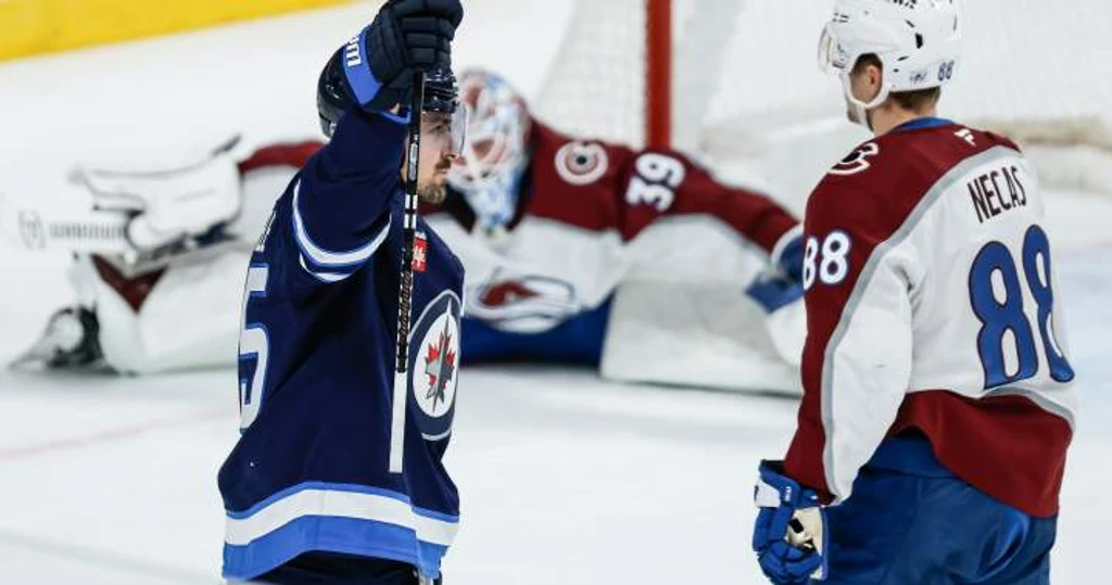 Scheifele's Milestone Goals Not Enough as Jets Fall to Avalanche