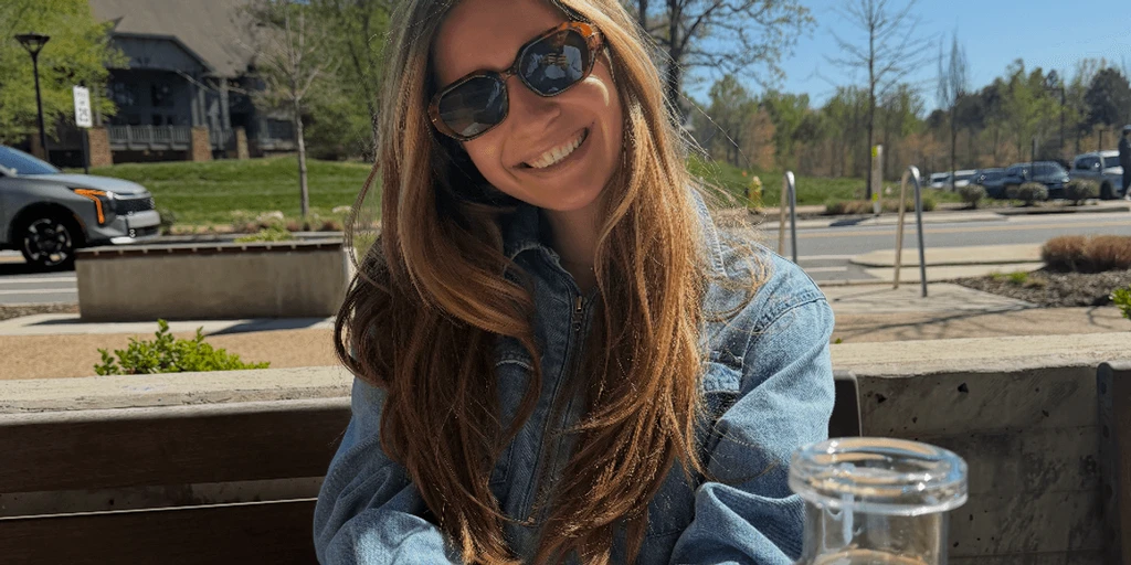 Woman Overcomes Stroke, Cerebral Palsy Through Online Community