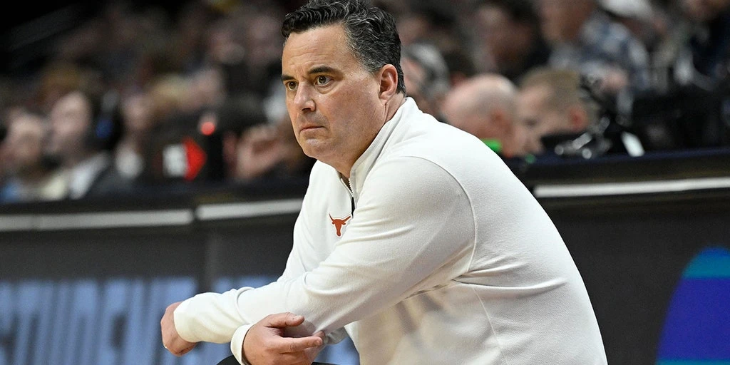 Sean Miller's Halftime Speech Leads Texas to Upset Over Gonzaga