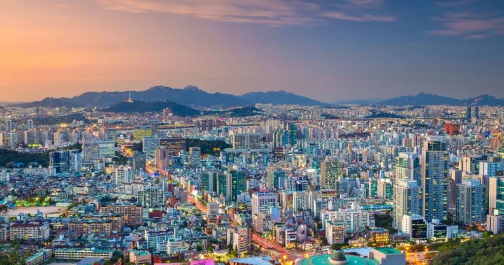 South Korean Stocks Plunge, EM Assets Slump for Third Day