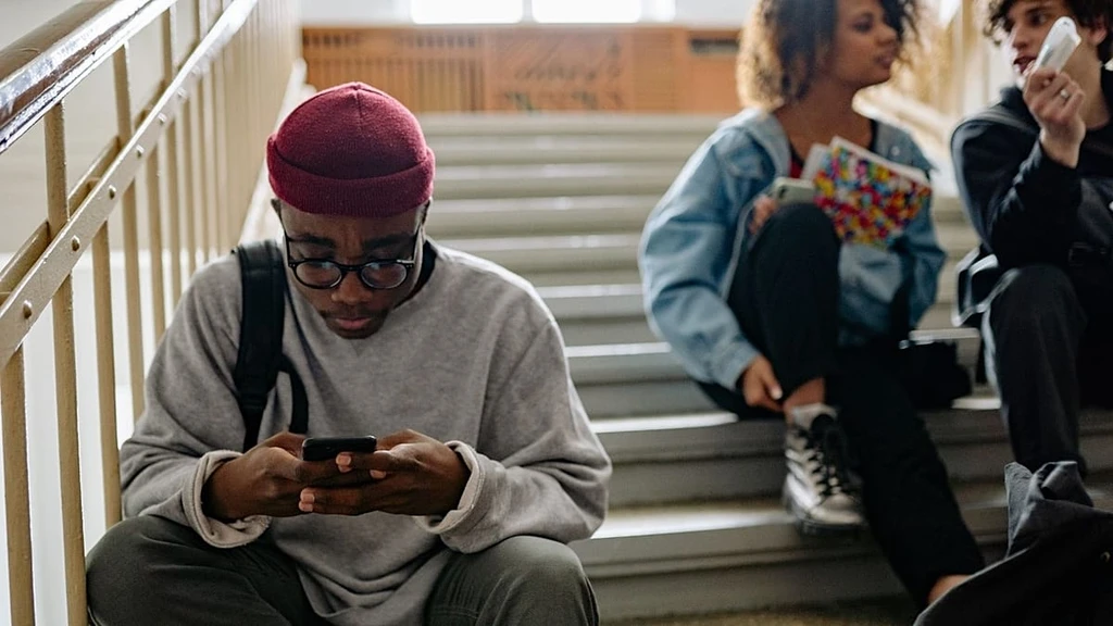 Survey: 63% Use AI for Mental Health, But Many Are Unhappy