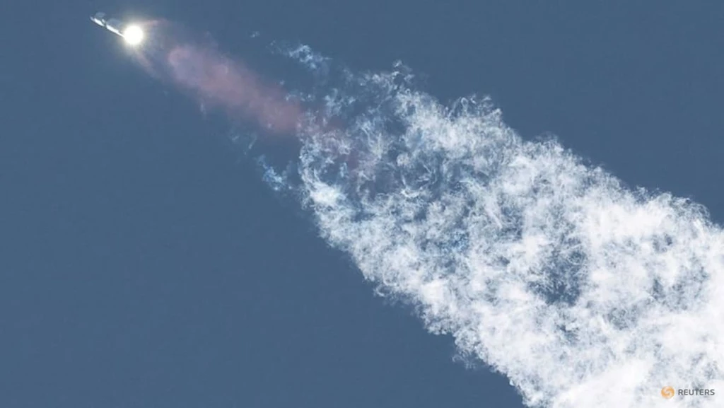 SpaceX IPO Targets $1.75 Trillion Valuation Amid AI Losses and Starship Ambitions
