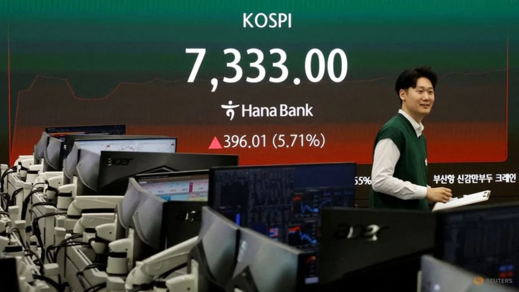 S Korea's KOSPI Breaks 7,000 as AI Chip Rally Lifts Samsung into $1 Trillion Club