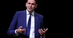ASML CEO Says Starlink Is a Major New Engine for Chip Demand