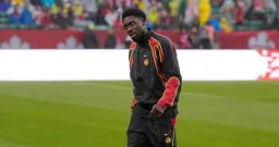 Alphonso Davies Returns to Canadian Camp, World Cup Status Uncertain