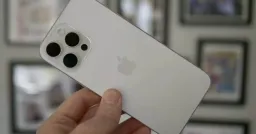 Apple Stock Tumbles 5%, Wiping $215B on Price Hike Fears