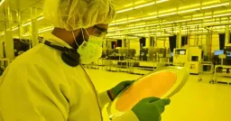 Apple and Intel Forge US Chip Manufacturing Pact Following White House Push