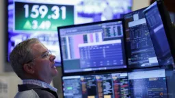 US Stocks Surge as AI and Earnings Fuel Investor FOMO