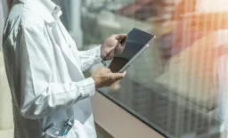 AI Surpasses Physicians in Clinical Reasoning and Diagnosis