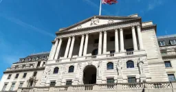 Bank of England Favors Tokenized Deposits Over Stablecoins