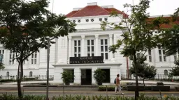 Bank Indonesia Holds Rates Amidst Rupiah Pressure and Geopolitical Tensions