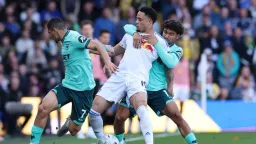 Late Brighton Goal Sinks Spurs, Plunging Them into Relegation Zone