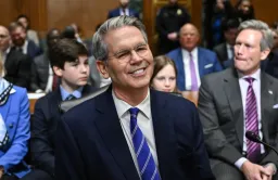 Bessent Urges Congress: Crypto Rules Must Pass Now